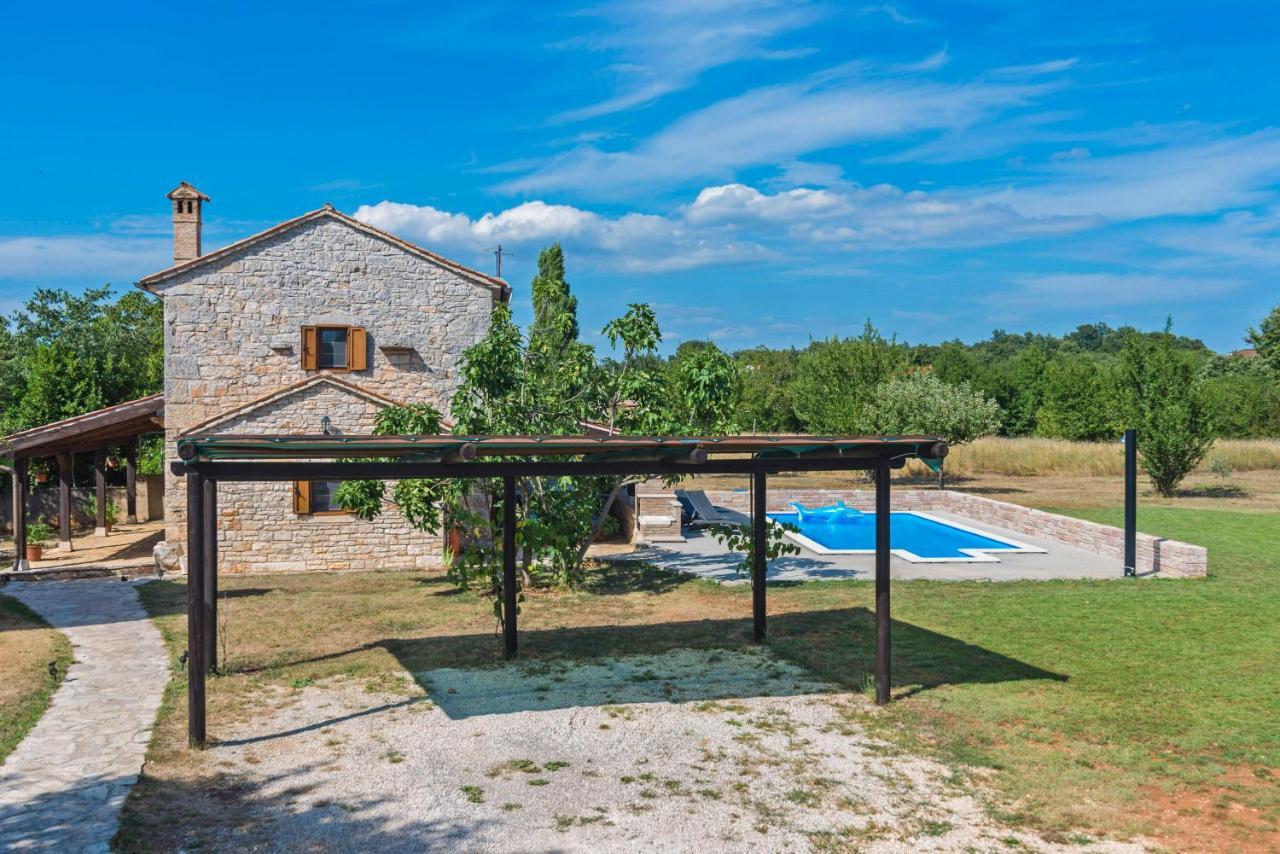 Mariva in Modrušani  Žminj Exterior foto